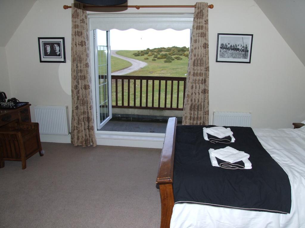 The Curragh Country House Accommodation Ньюбридж Номер фото